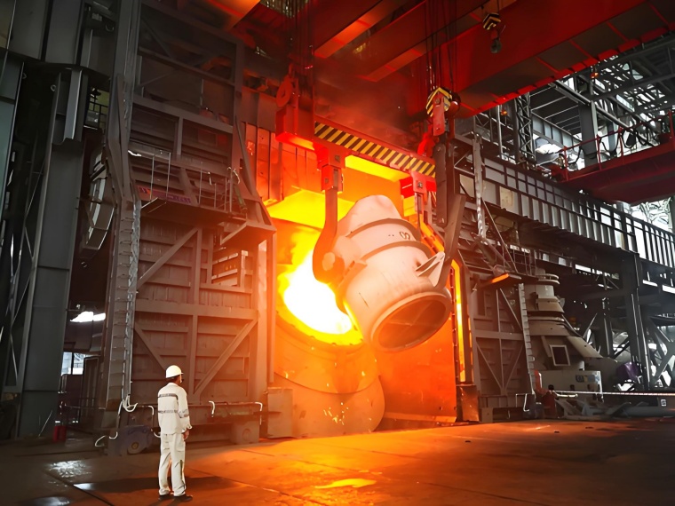 鋼鐵行業(yè)起重機(jī)應(yīng)用 